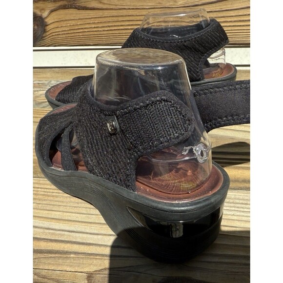 BZees Sandals Womens 9 Dream Wedge Heels Strappy Black Fabric Hook And Loop - Picture 5 of 9
